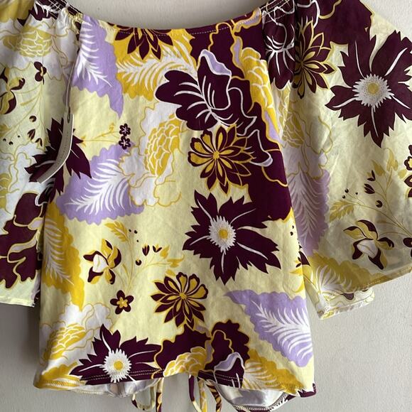 Maeve Cinched Flutter-Sleeve Top Yellow Motif - Picture 10 of 16